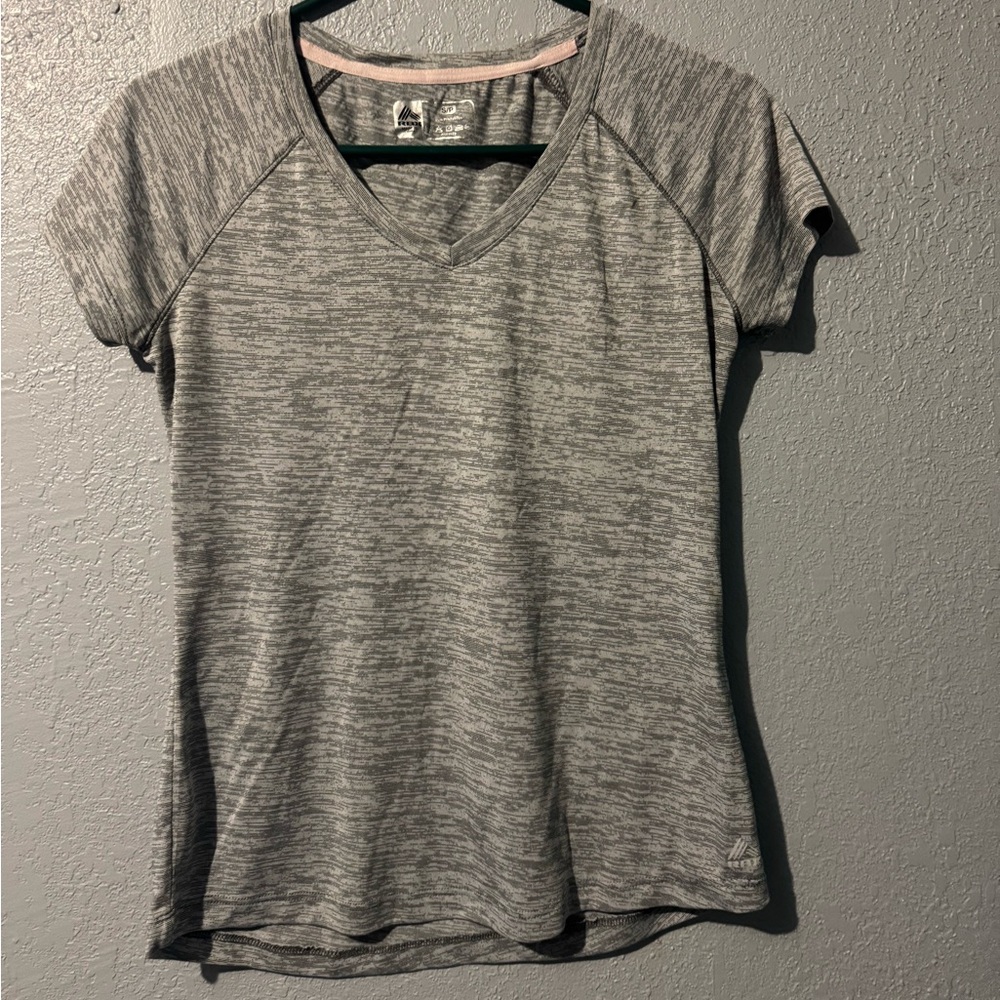 5/$20 
RBX Heathered Gray Short Sleeve V-Neck Top